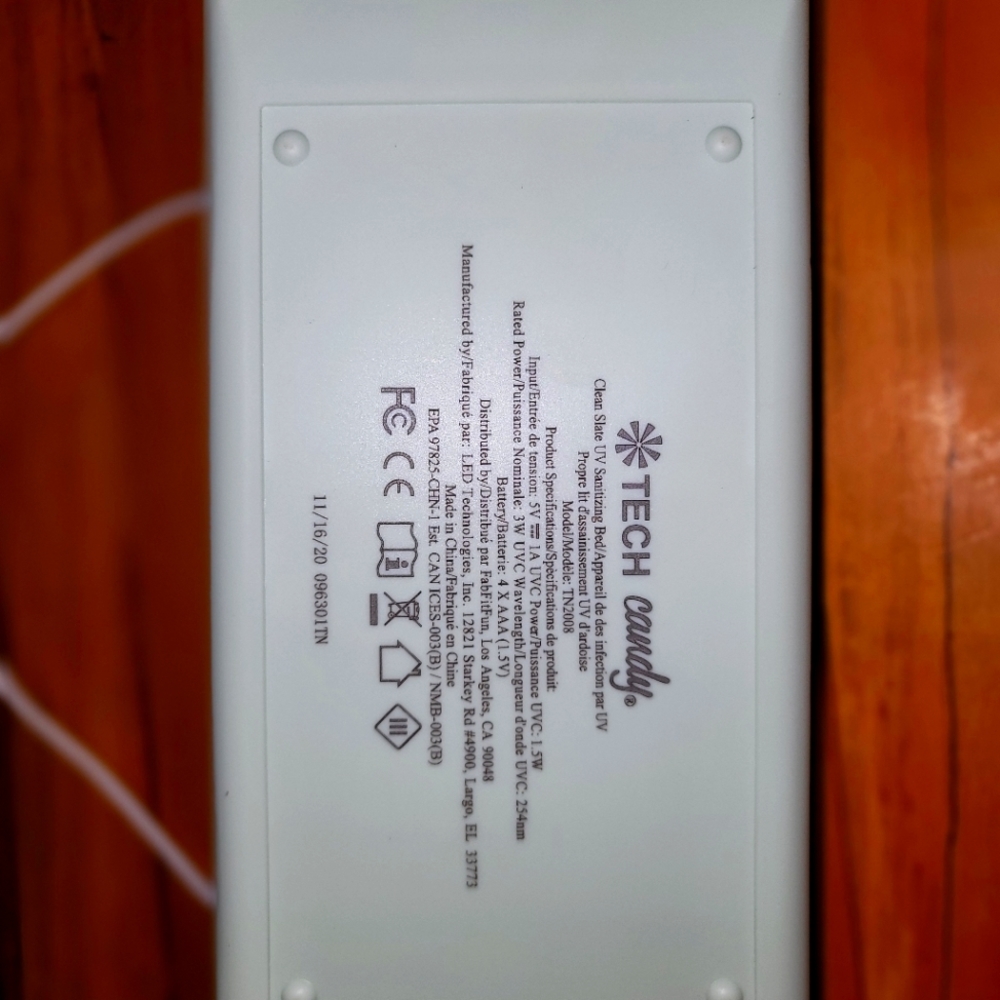 Cell phone uv sanitizer